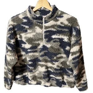Grayson Threads Sherpa camouflage weekend cropped sweatshirt Size medium